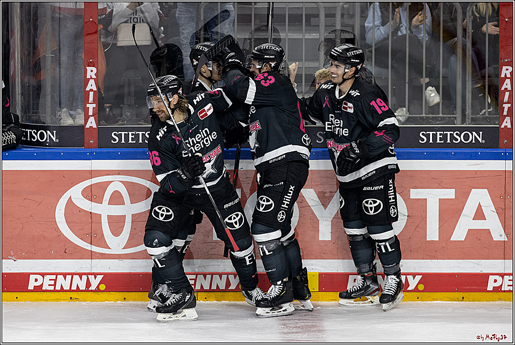 PENNY DEL;  Koelner Haie - Schwenninger Wild Wings; Koeln, 08.10.2021